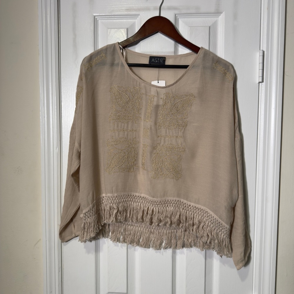 ASTR Embroidered Fringe Hem Boho Top Cream Small NWT